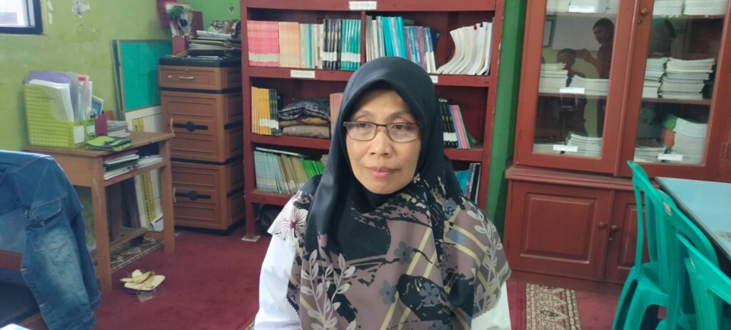 Wakil Kepala Sekolah MA Ma'arif Kota Batu, Dwi Siswowati, S.E.