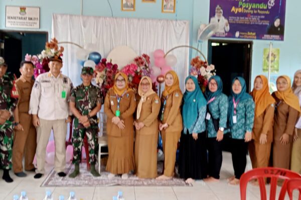Lurah Sukatani Gercep Laksanakan Gerebek Posyandu untuk Pantau Kesehatan Anak dan Ibu Hamil.