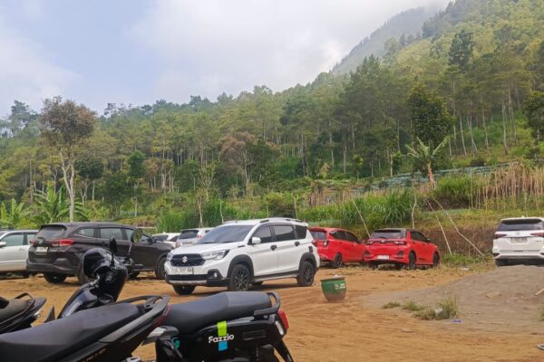 Tim Lapangan Della: Per Hari Kuota 1.000 Pendaki, Tiket Selalu Ludes, Shelter Darurat Mendesak Dibangun