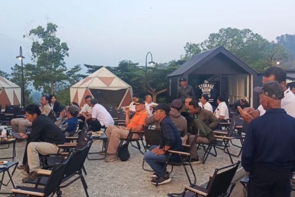 Suasana sosialisasi hukum Perhutani dan Kejaksaan Negeri Batu yang dihadiri LMDH