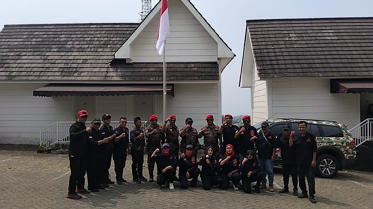 GRIB JAYA Kota Batu berkomitmen jaga keamanan dan ketertiban di momen HUT ke-81 RI. Upacara berlangsung khidmat