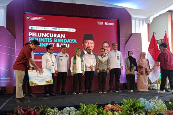 Menteri Koordinator Pemberdayaan Masyarakat Muhaimin Iskandar memberikan sambutan di acara Perintis Berdaya Connect, PLUT KUMKM Kota Batu."