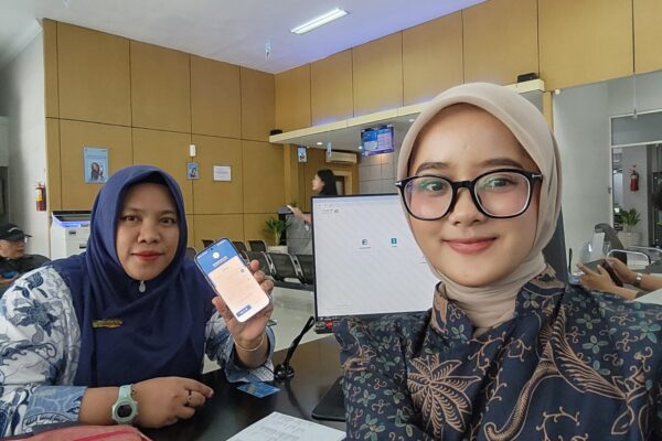 Tampilan Contact BRI 1500017 dan Asisten Virtual BRI Sabrina.