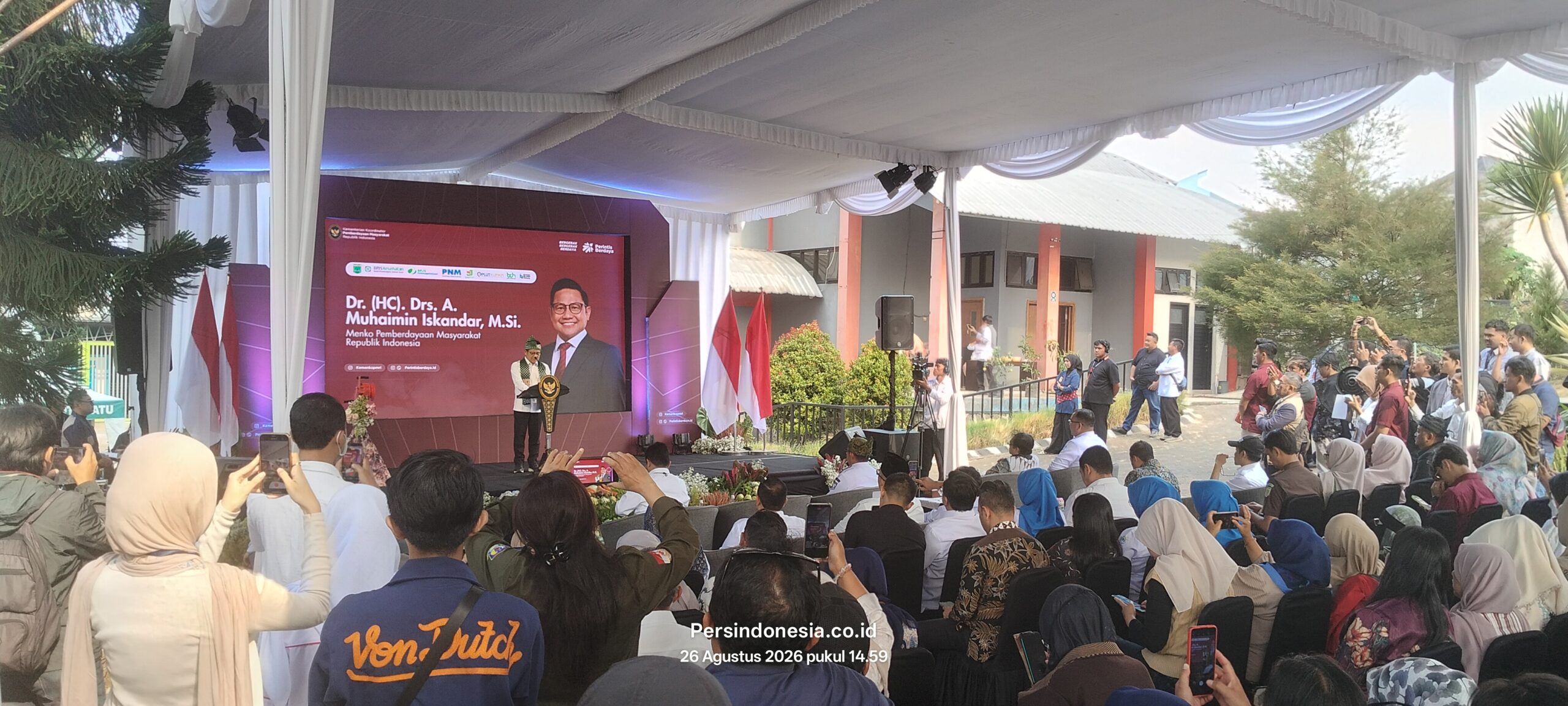 Suasana peluncuran Perintis Berdaya Connect di gedung PLUT KUMKM Kota Batu, dihadiri jajaran pemerintah, pelaku UMKM, dan Forkopimda."