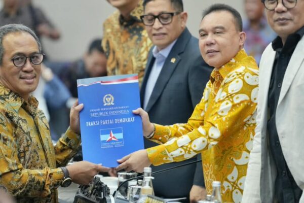 Menteri ATR/Kepala BPN Nusron Wahid dalam rapat RUU Reforma Agraria.