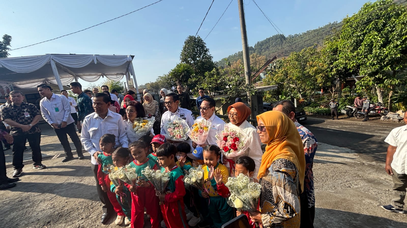Kepala Puskesmas Bumiaji dr. Kartini Kristalina memberikan keterangan kepada media.