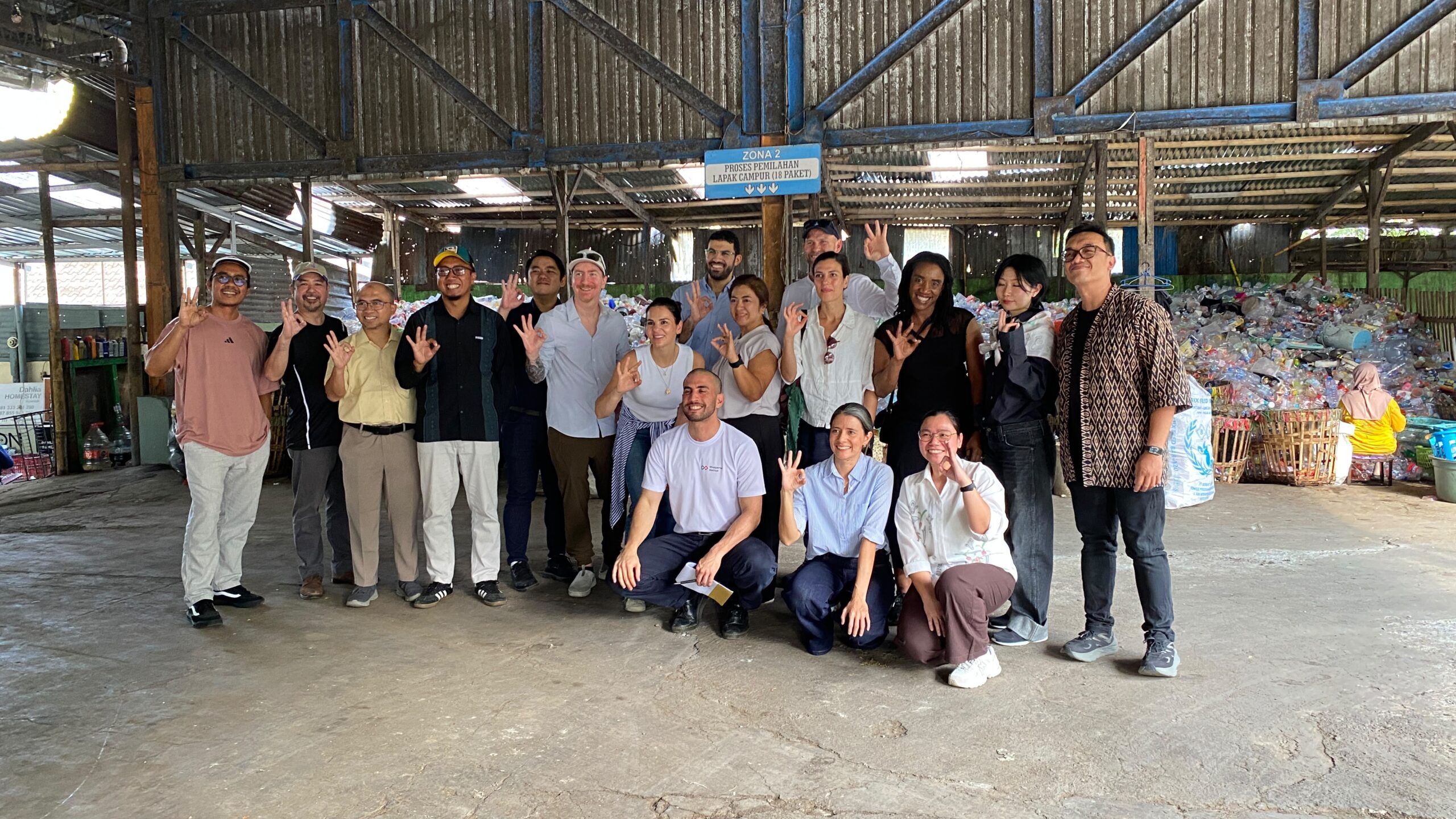 Kunjungan dari Asosiasi Plasticbank yang berasal dari Finlandia, Mesir, China dan Africa