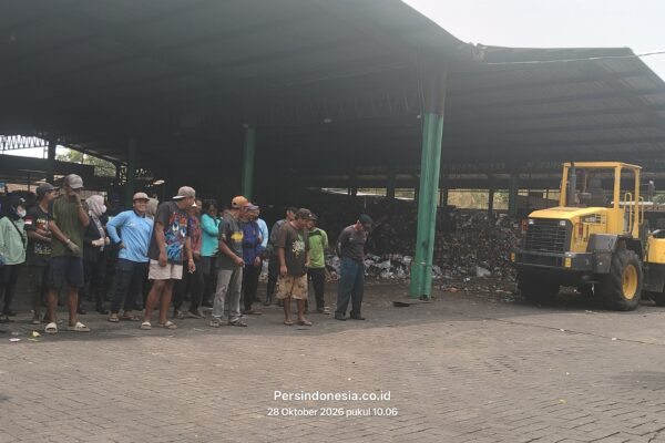 Peserta berasal dari Direktorat Sanitasi Kementerian PU bersama rombongan Dinas Kabupaten Tegal.